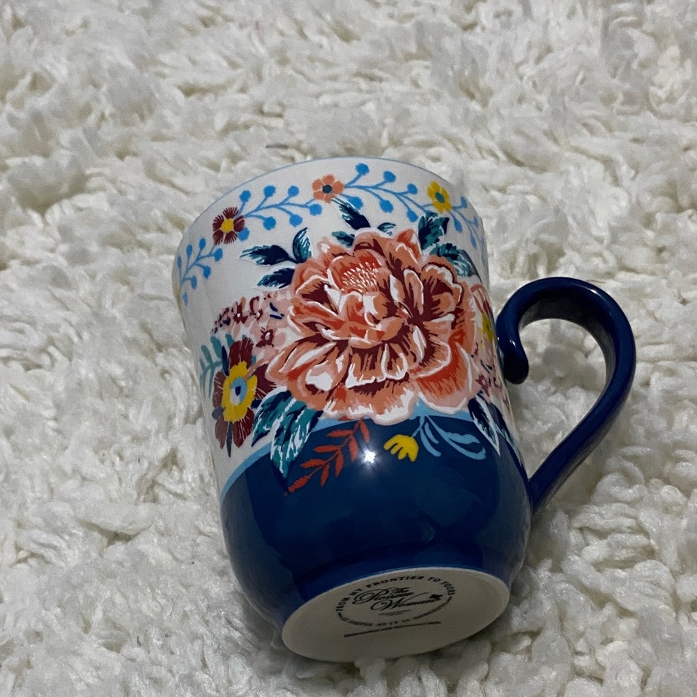 The Pioneer Woman Floral Mug with Navy Handle - Picture 14 of 16